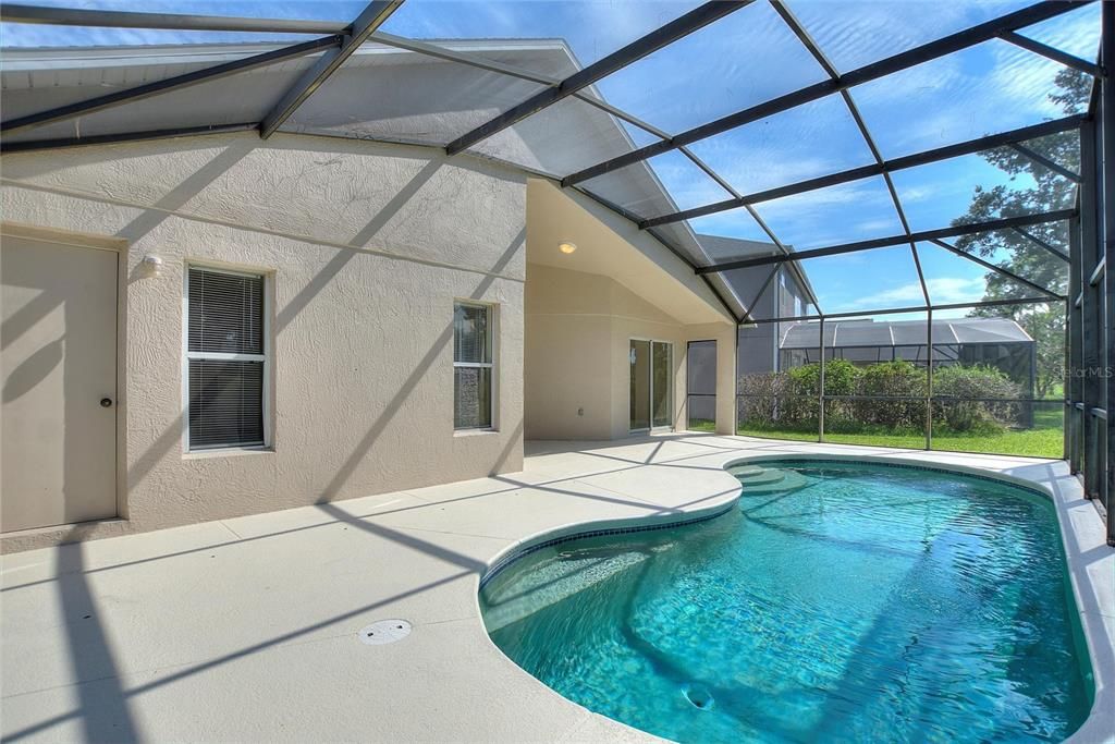 出租: $2,100 (4 贝兹, 2 浴室, 1582 平方英尺)