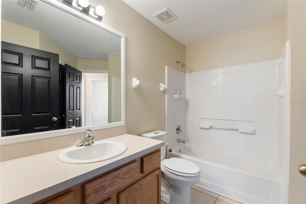 出租: $2,100 (4 贝兹, 2 浴室, 1582 平方英尺)