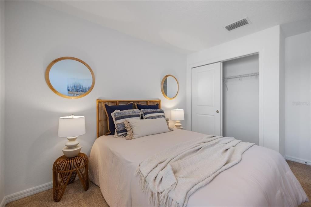 待售: $329,000 (3 贝兹, 2 浴室, 1373 平方英尺)