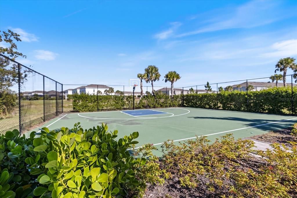 待售: $329,000 (3 贝兹, 2 浴室, 1373 平方英尺)