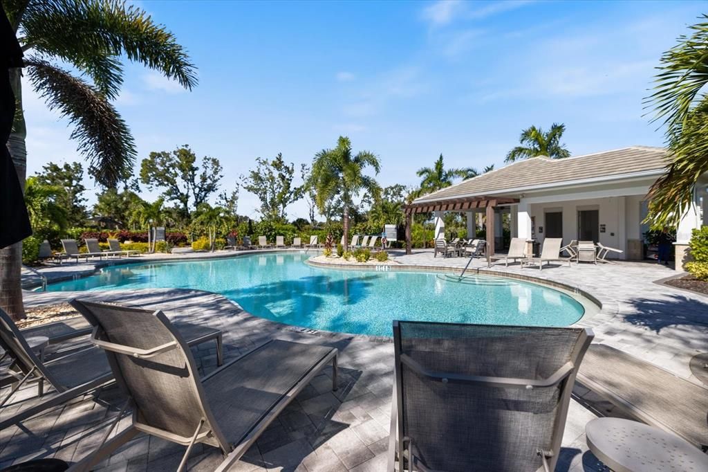 待售: $329,000 (3 贝兹, 2 浴室, 1373 平方英尺)