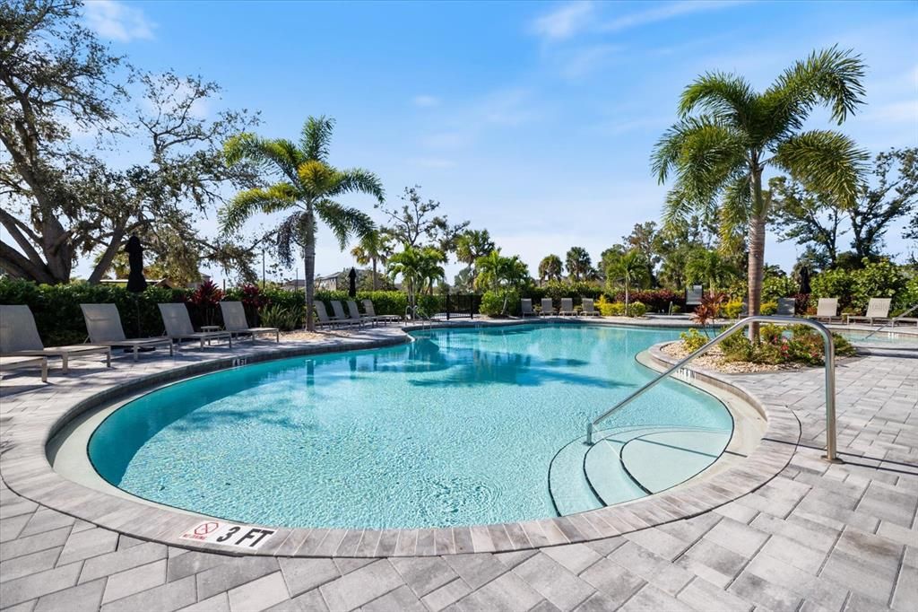 待售: $329,000 (3 贝兹, 2 浴室, 1373 平方英尺)