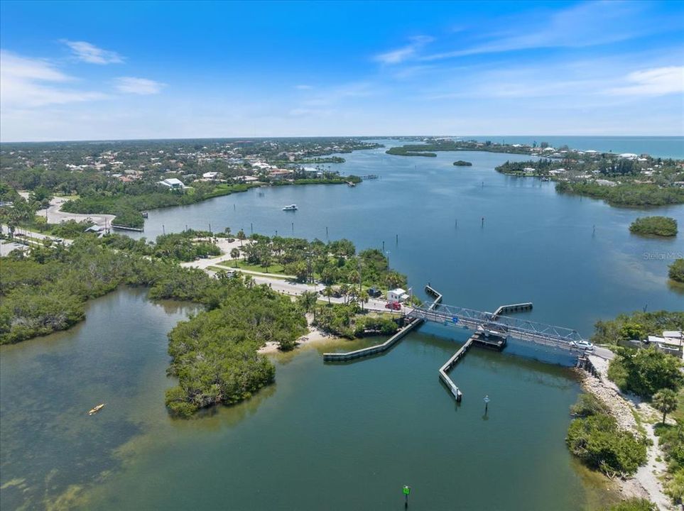 待售: $329,000 (3 贝兹, 2 浴室, 1373 平方英尺)