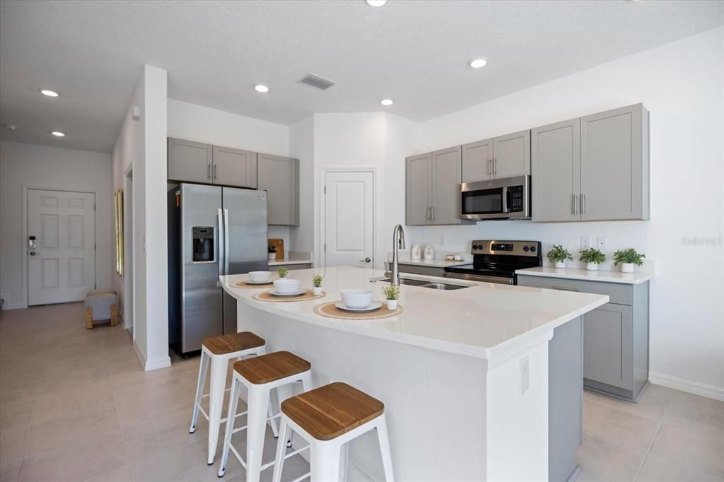 待售: $329,000 (3 贝兹, 2 浴室, 1373 平方英尺)