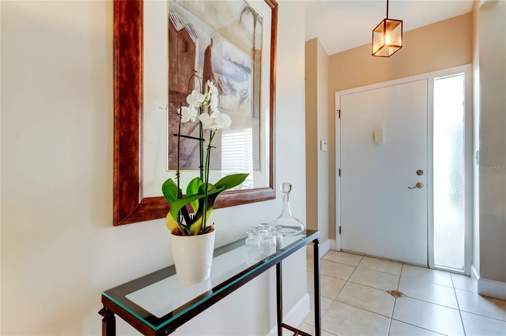 待售: $329,900 (2 贝兹, 2 浴室, 1129 平方英尺)