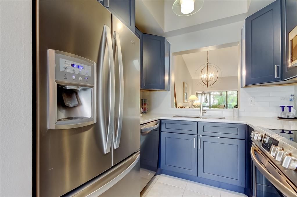 待售: $329,900 (2 贝兹, 2 浴室, 1129 平方英尺)