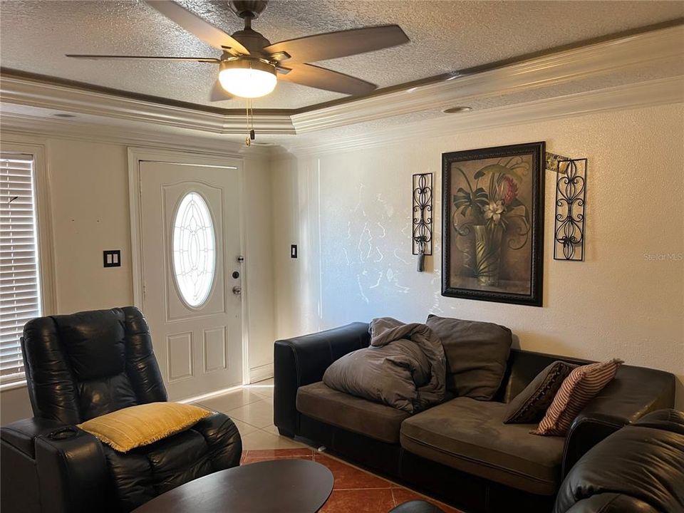 En Venta: $350,000 (4 camas, 0 baños, 1348 Pies cuadrados)