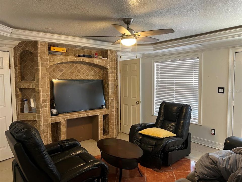 En Venta: $350,000 (4 camas, 0 baños, 1348 Pies cuadrados)