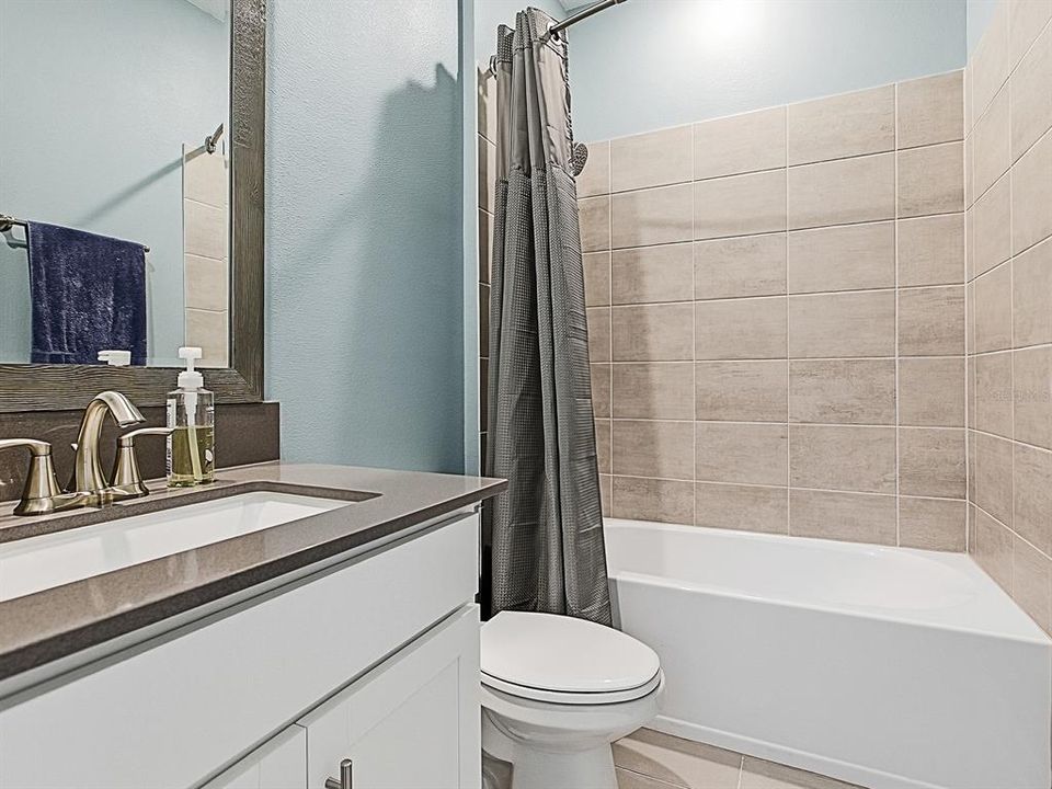 Active With Contract: $639,900 (4 beds, 3 baths, 2911 Square Feet)