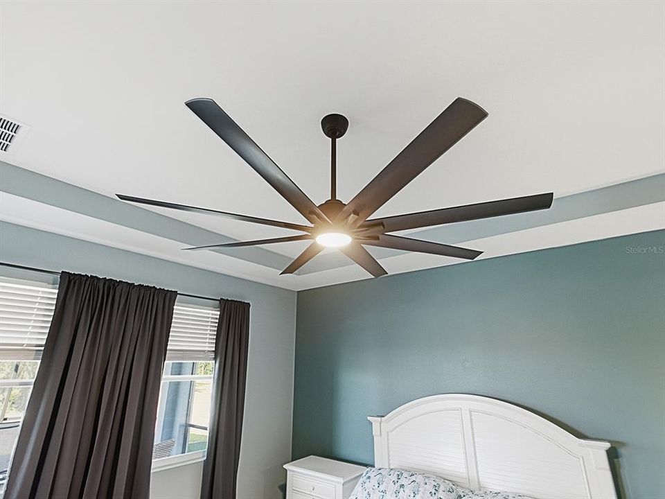 Active With Contract: $639,900 (4 beds, 3 baths, 2911 Square Feet)