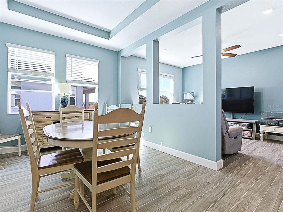 Active With Contract: $639,900 (4 beds, 3 baths, 2911 Square Feet)