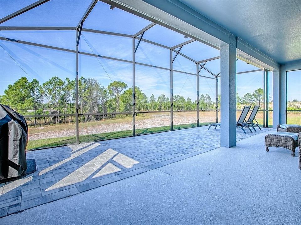 Active With Contract: $639,900 (4 beds, 3 baths, 2911 Square Feet)