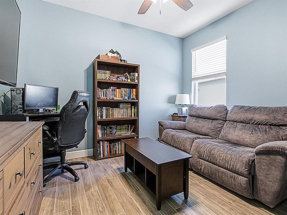 Active With Contract: $639,900 (4 beds, 3 baths, 2911 Square Feet)