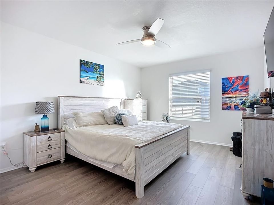 For Sale: $393,000 (4 beds, 2 baths, 1816 Square Feet)