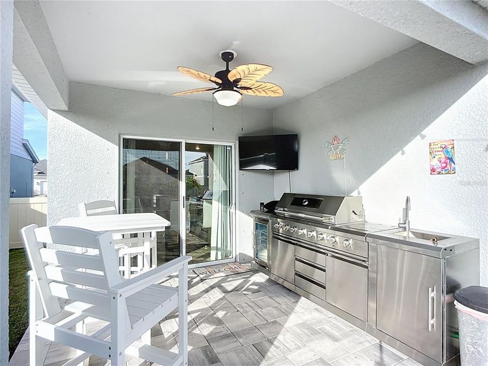 For Sale: $393,000 (4 beds, 2 baths, 1816 Square Feet)