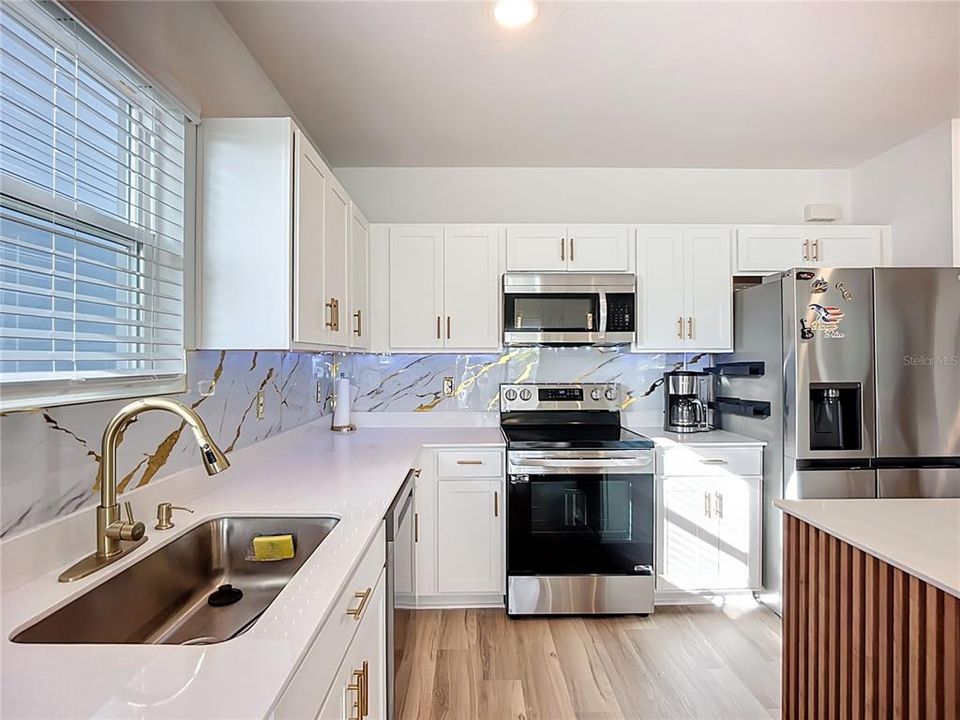 For Sale: $393,000 (4 beds, 2 baths, 1816 Square Feet)