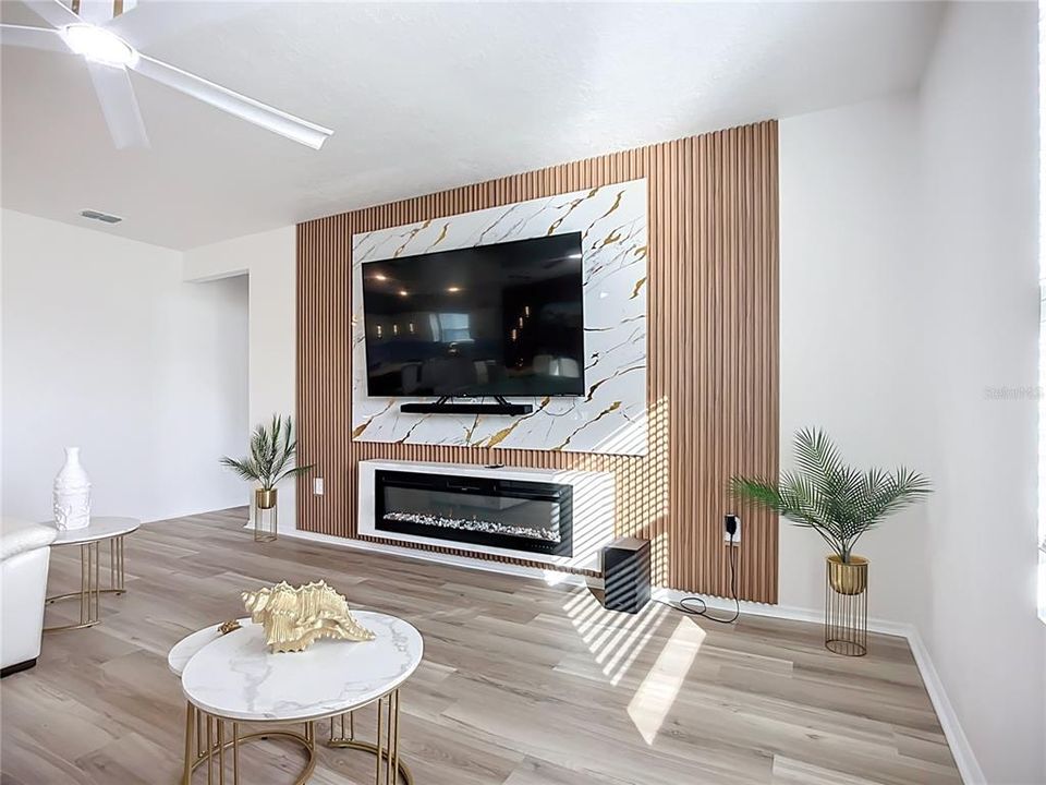 For Sale: $393,000 (4 beds, 2 baths, 1816 Square Feet)