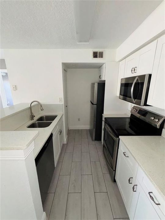 For Rent: $1,445 (2 beds, 2 baths, 1026 Square Feet)