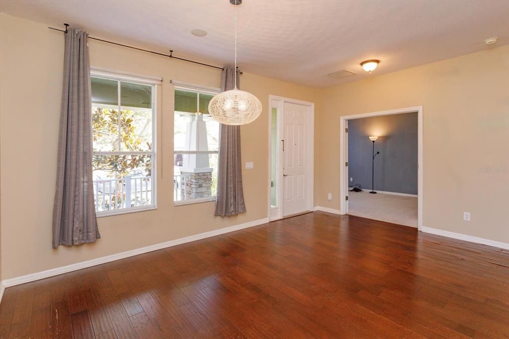 待售: $650,000 (5 贝兹, 3 浴室, 2835 平方英尺)