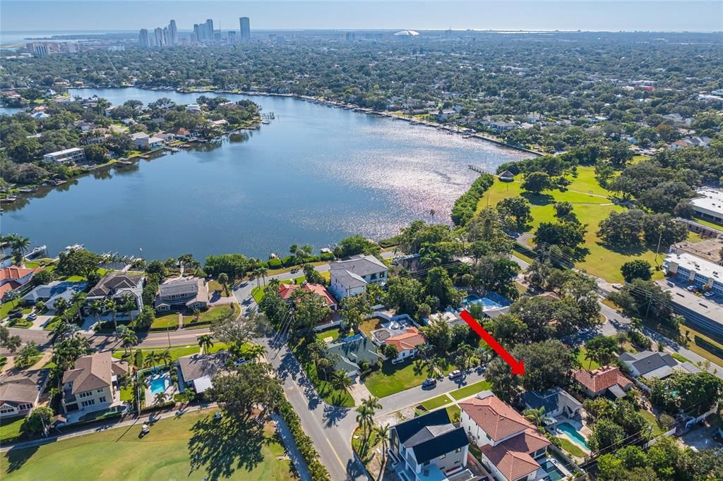 合同活跃: $650,000 (3 贝兹, 2 浴室, 1239 平方英尺)