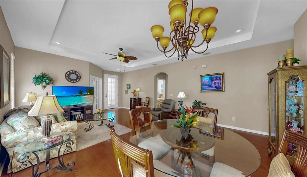 For Sale: $290,000 (3 beds, 2 baths, 1546 Square Feet)