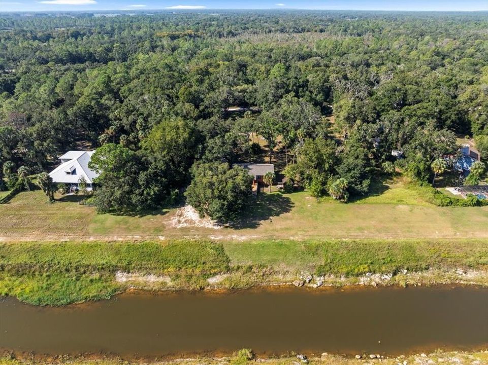 For Sale: $350,000 (2 beds, 2 baths, 1752 Square Feet)