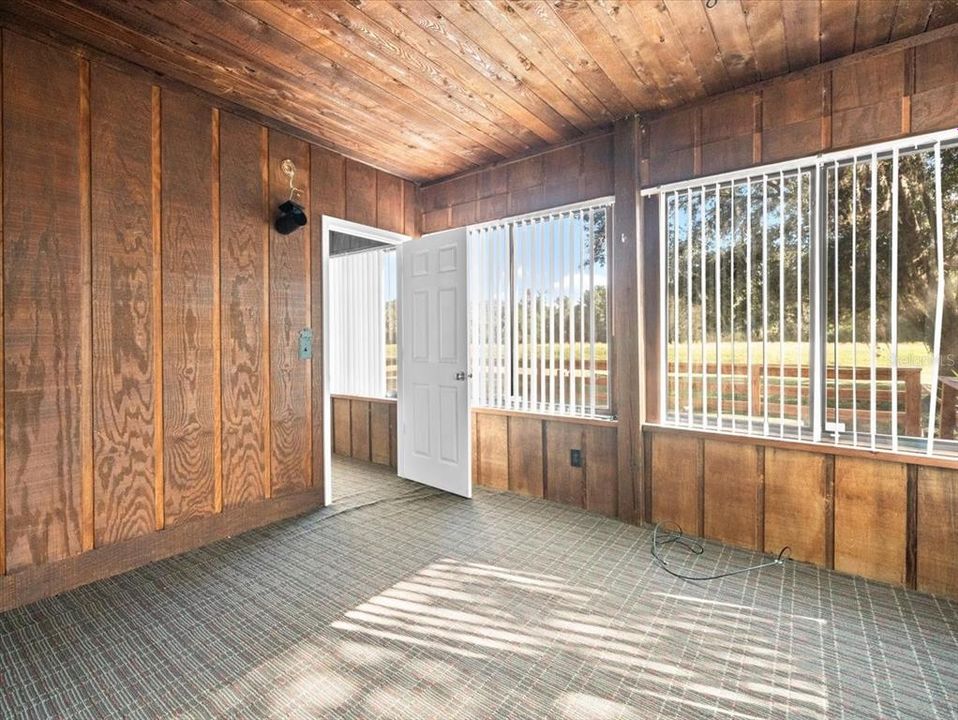 For Sale: $350,000 (2 beds, 2 baths, 1752 Square Feet)