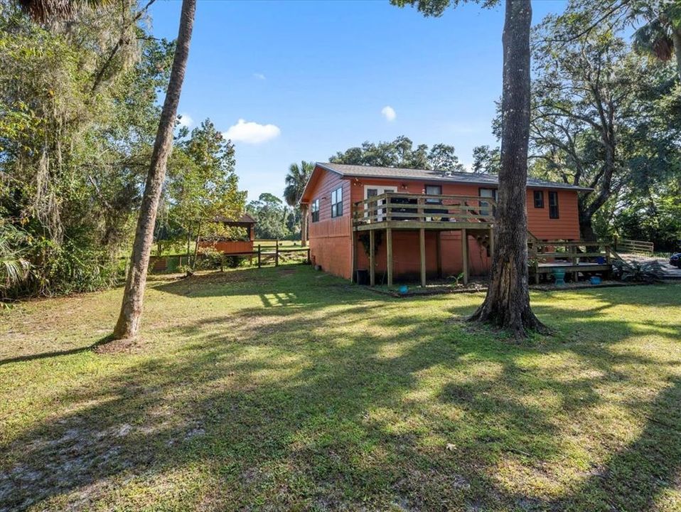 For Sale: $350,000 (2 beds, 2 baths, 1752 Square Feet)