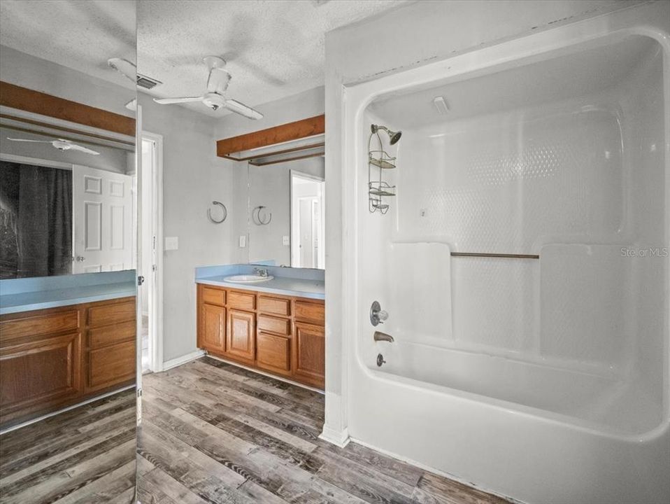 For Sale: $350,000 (2 beds, 2 baths, 1752 Square Feet)