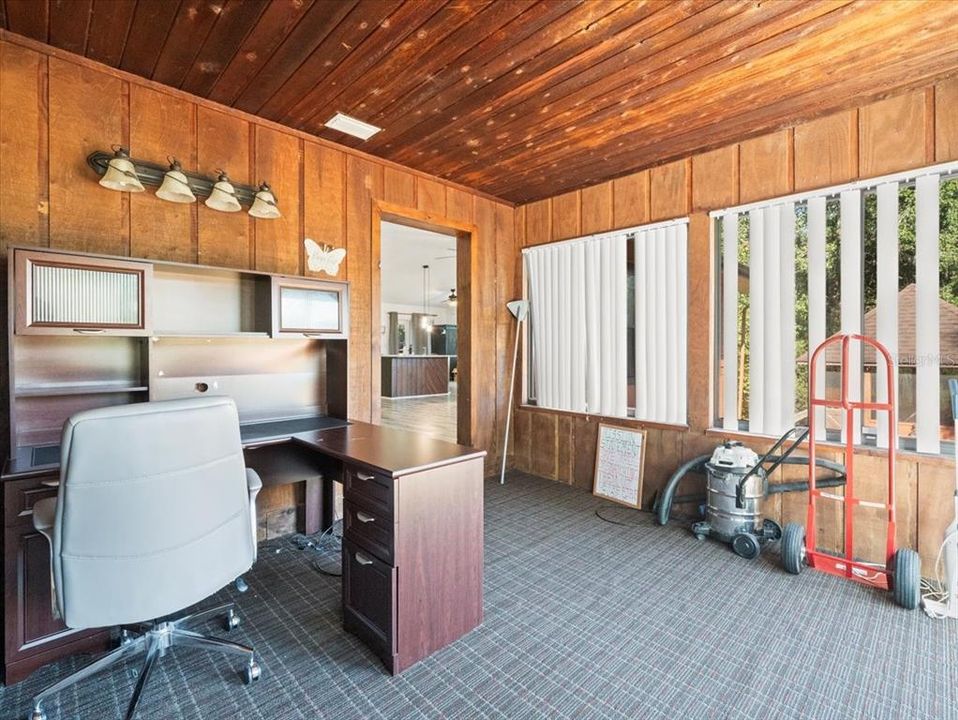 For Sale: $350,000 (2 beds, 2 baths, 1752 Square Feet)