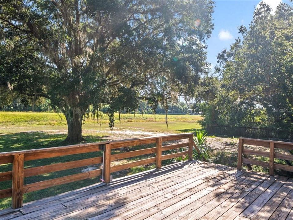 For Sale: $350,000 (2 beds, 2 baths, 1752 Square Feet)