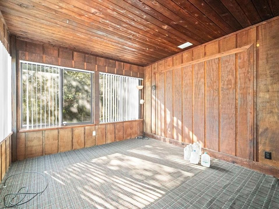 For Sale: $350,000 (2 beds, 2 baths, 1752 Square Feet)