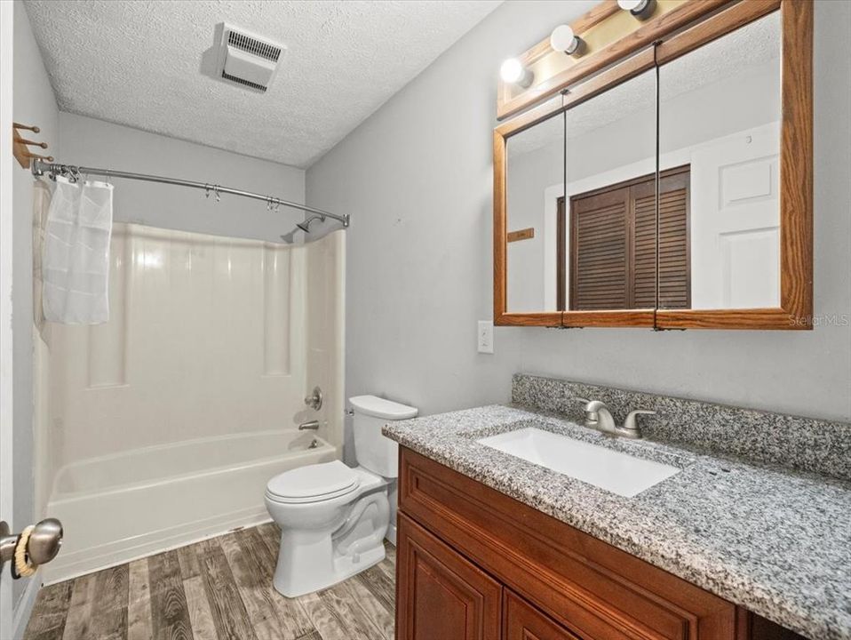 For Sale: $350,000 (2 beds, 2 baths, 1752 Square Feet)