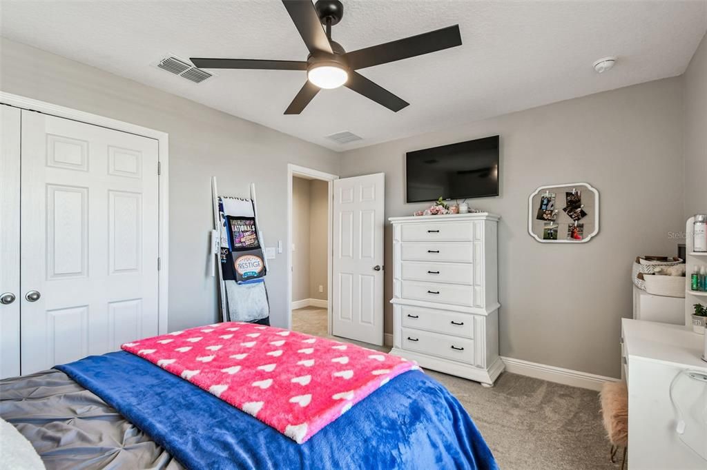 For Sale: $609,000 (5 beds, 2 baths, 2903 Square Feet)