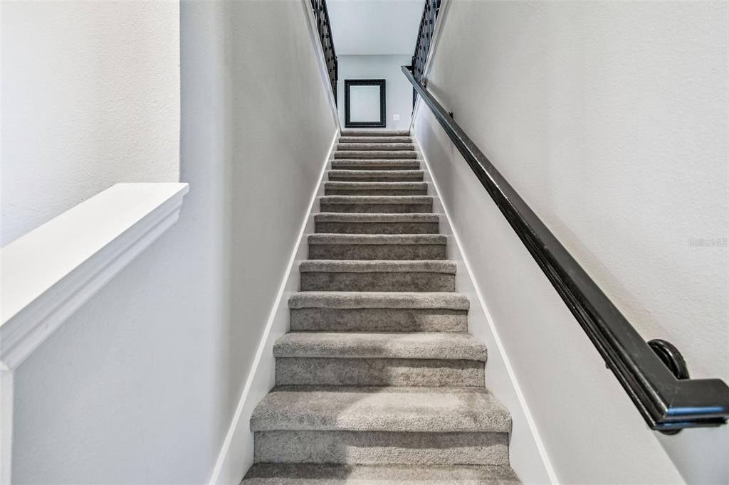 For Sale: $609,000 (5 beds, 2 baths, 2903 Square Feet)