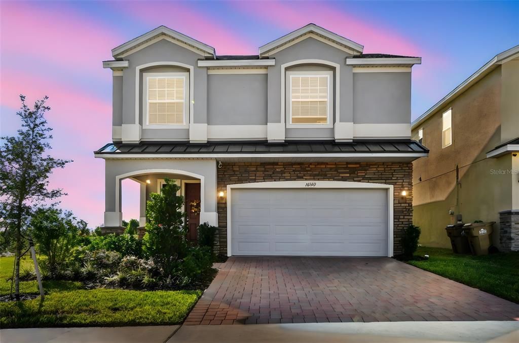 For Sale: $609,000 (5 beds, 2 baths, 2903 Square Feet)