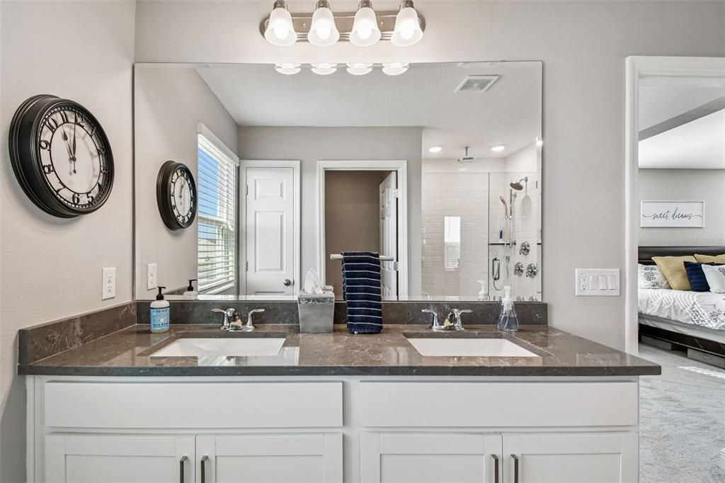 For Sale: $609,000 (5 beds, 2 baths, 2903 Square Feet)