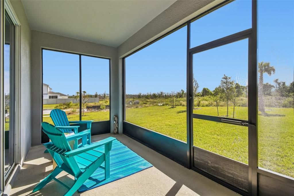 For Sale: $609,000 (5 beds, 2 baths, 2903 Square Feet)