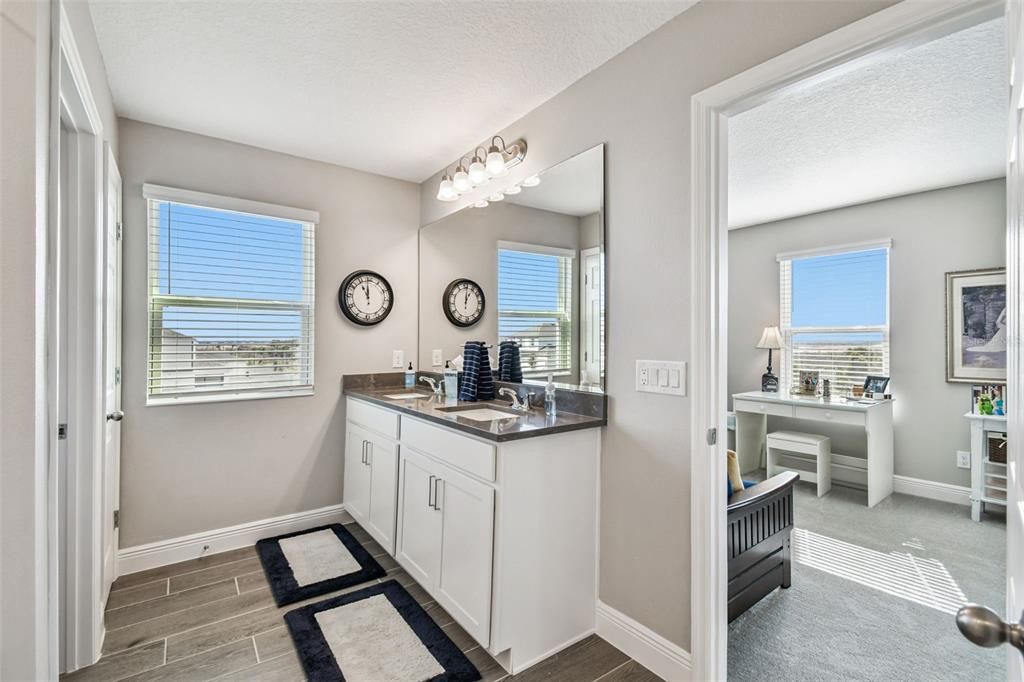 For Sale: $609,000 (5 beds, 2 baths, 2903 Square Feet)