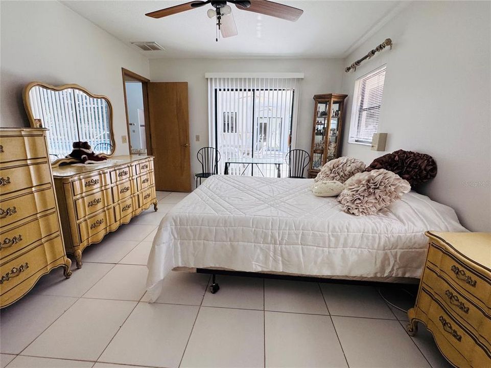 待售: $825,000 (4 贝兹, 3 浴室, 2533 平方英尺)