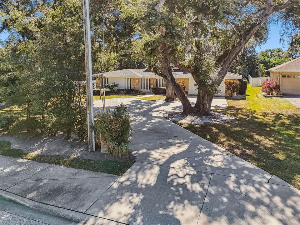 待售: $825,000 (4 贝兹, 3 浴室, 2533 平方英尺)