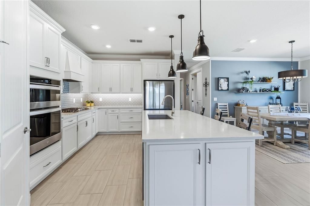 For Sale: $599,980 (2 beds, 2 baths, 2184 Square Feet)