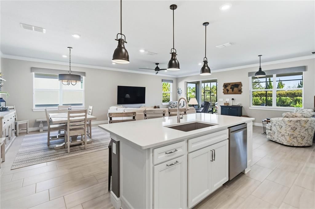 For Sale: $599,980 (2 beds, 2 baths, 2184 Square Feet)