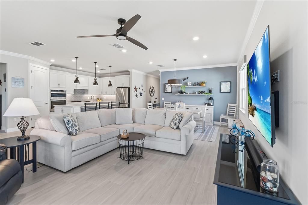 For Sale: $599,980 (2 beds, 2 baths, 2184 Square Feet)