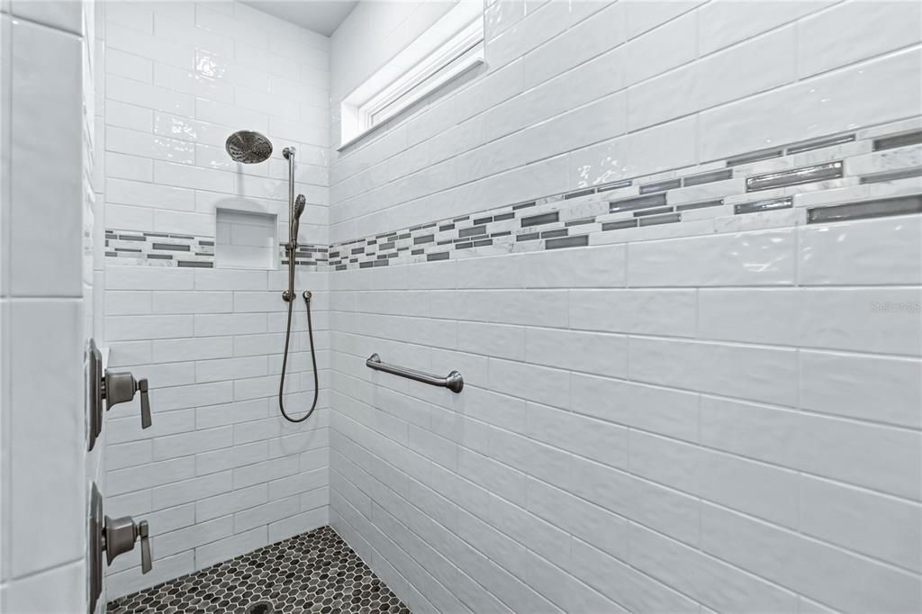 For Sale: $599,980 (2 beds, 2 baths, 2184 Square Feet)