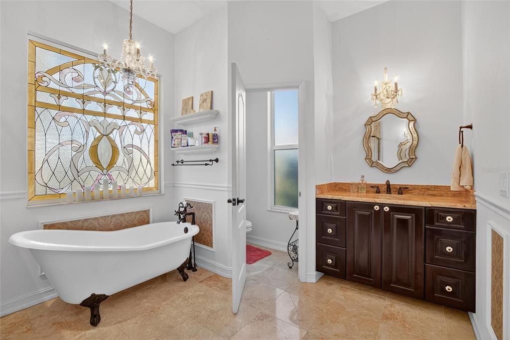 For Sale: $749,900 (4 beds, 3 baths, 3084 Square Feet)