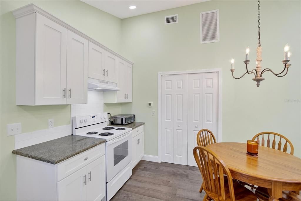 For Sale: $749,900 (4 beds, 3 baths, 3084 Square Feet)