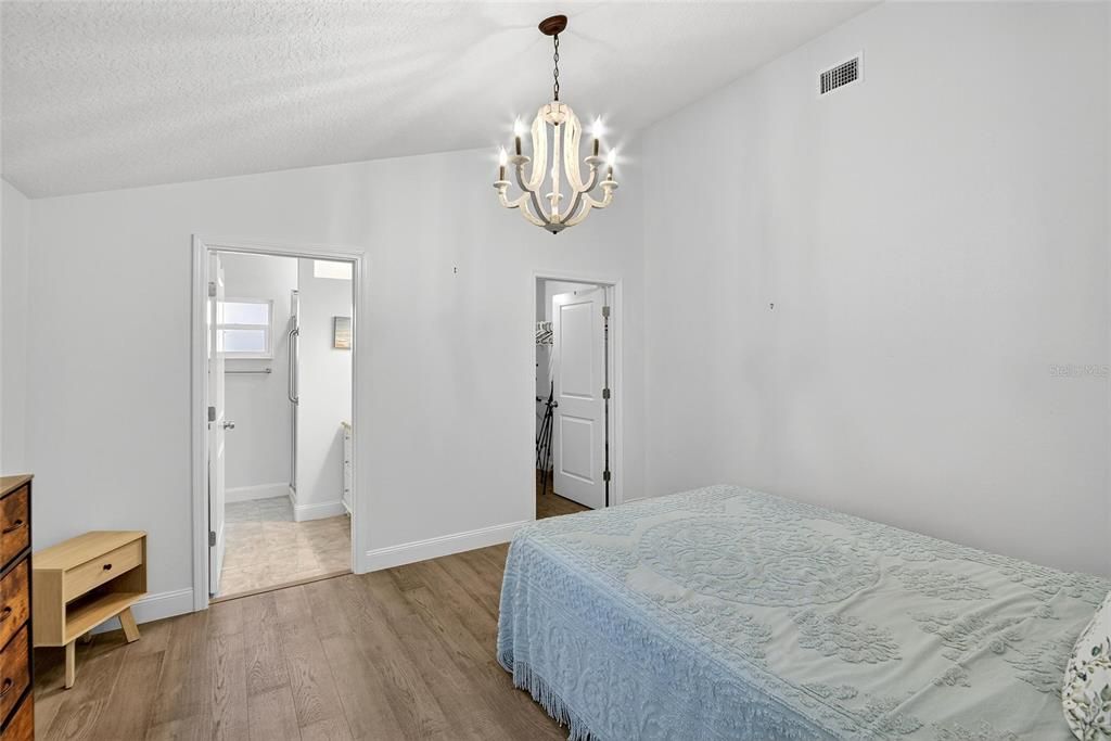 For Sale: $749,900 (4 beds, 3 baths, 3084 Square Feet)