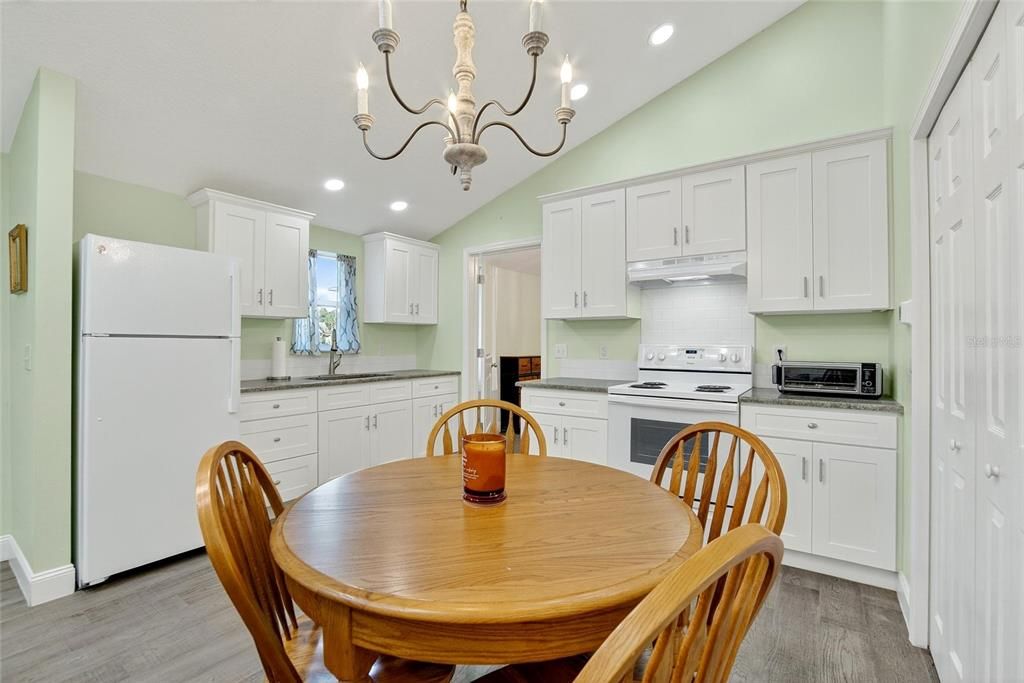 For Sale: $749,900 (4 beds, 3 baths, 3084 Square Feet)