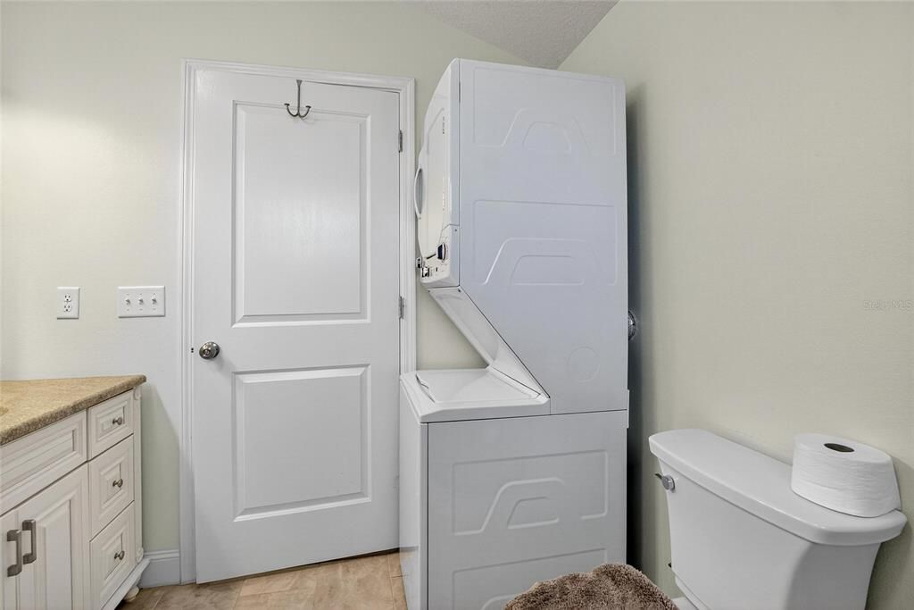 For Sale: $749,900 (4 beds, 3 baths, 3084 Square Feet)